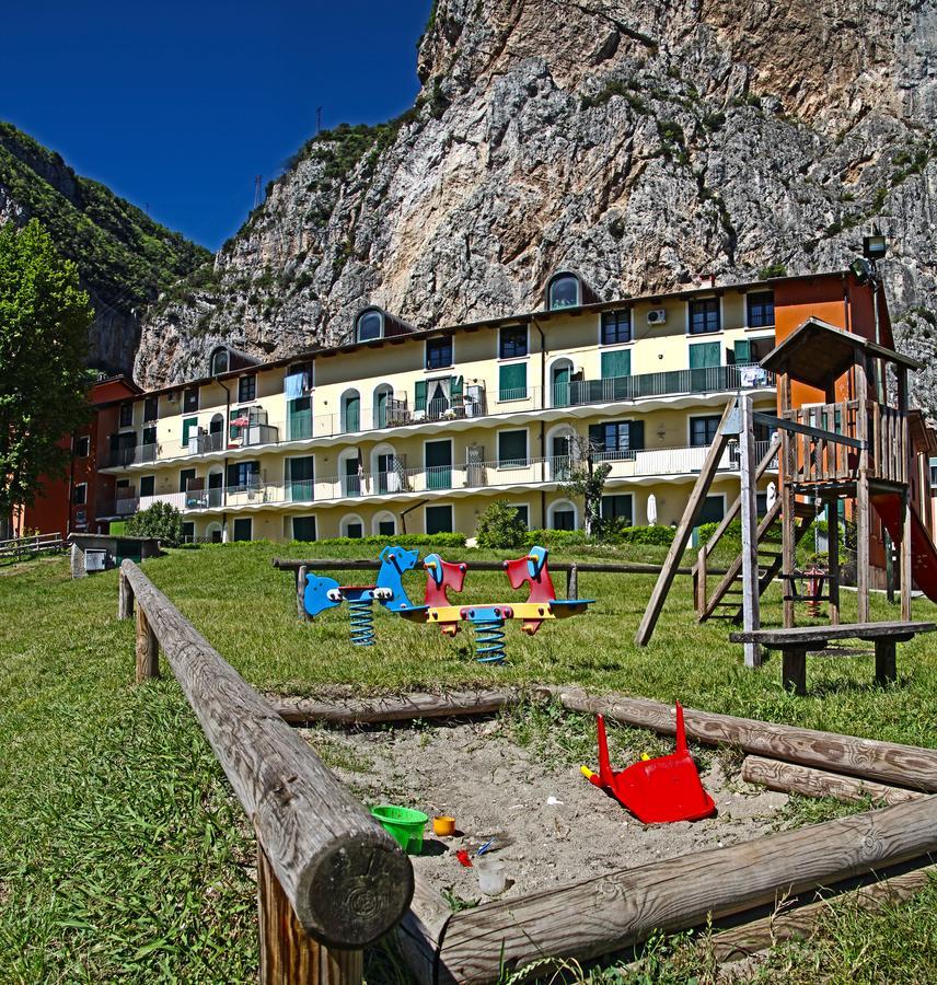 Campione Ora Apartments By Gardadomusmea Campione del Garda Exteriör bild