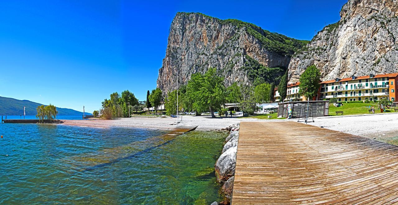 Campione Ora Apartments By Gardadomusmea Campione del Garda Exteriör bild